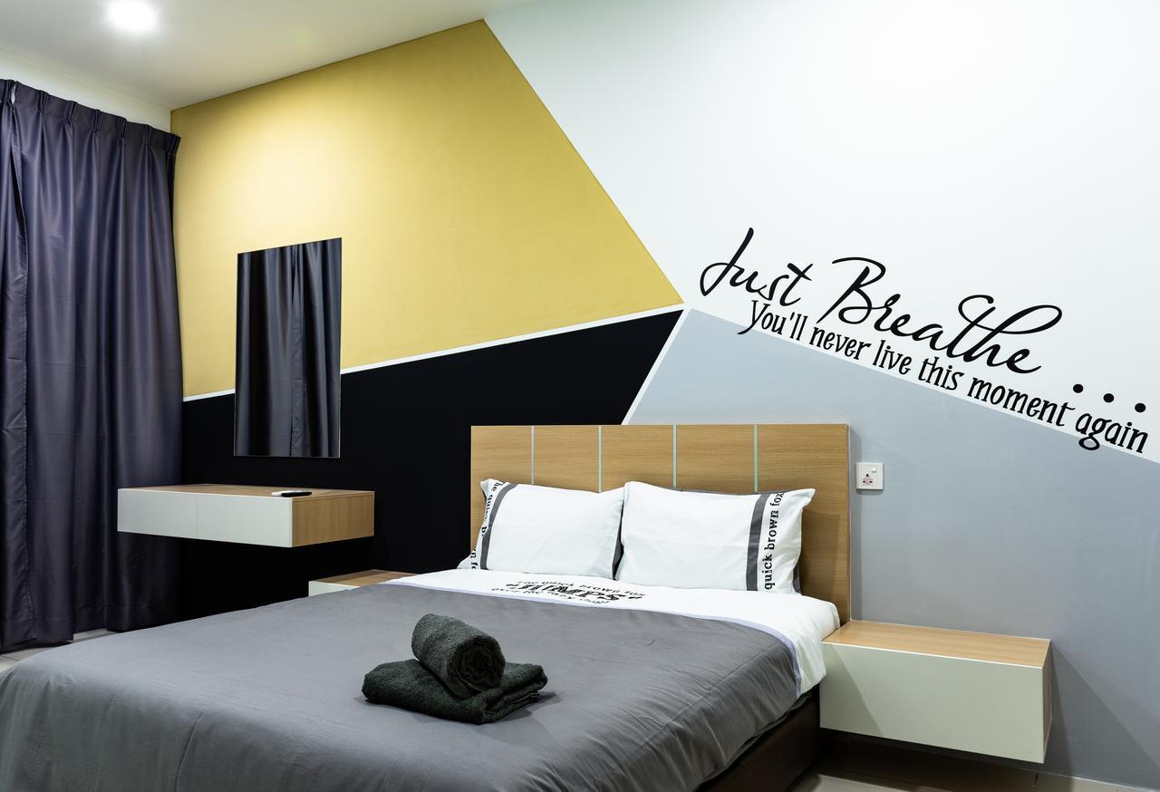Southwest Island Suite By D Imperio Homestay Bayan Lepas Εξωτερικό φωτογραφία