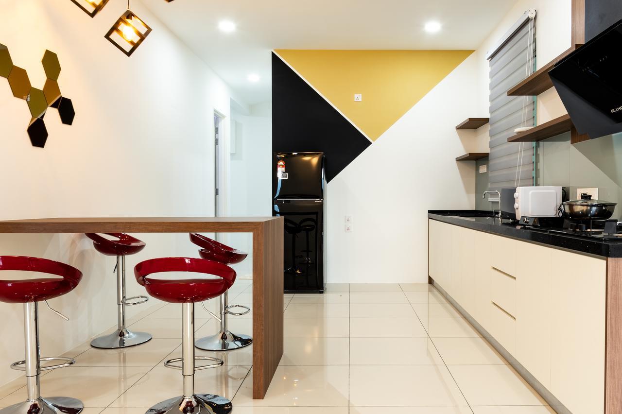 Southwest Island Suite By D Imperio Homestay Bayan Lepas Εξωτερικό φωτογραφία